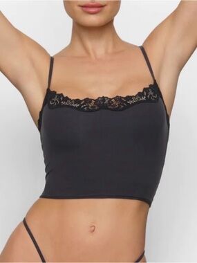 SKIMS Black Lace-Trim Cropped Bandeau Camisole